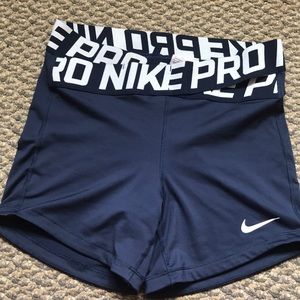 Nike Pro Intertwist logo 3” Navy shorts